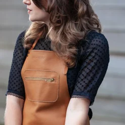 Dutchdeluxes Leather Zipper Apron in Classic Brown